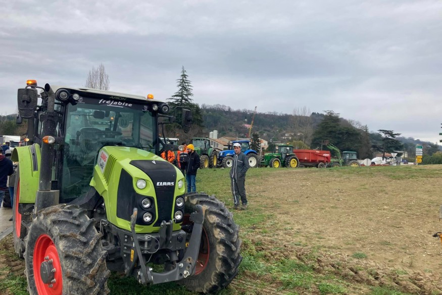 Manifestation des agriculteurs dans le Lot-et-Garonne : le trafic routier autour d'Agen fortement perturbé