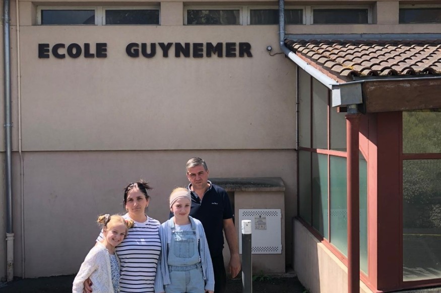 Gers : un père de famille russo-arménien ayant fui la guerre menacé d'expulsion : les parents d'élèves de l'école Guynemer d'Auch où sont scolarisés ces deux filles dénoncent une mesure "d'éloignement inhumaine"