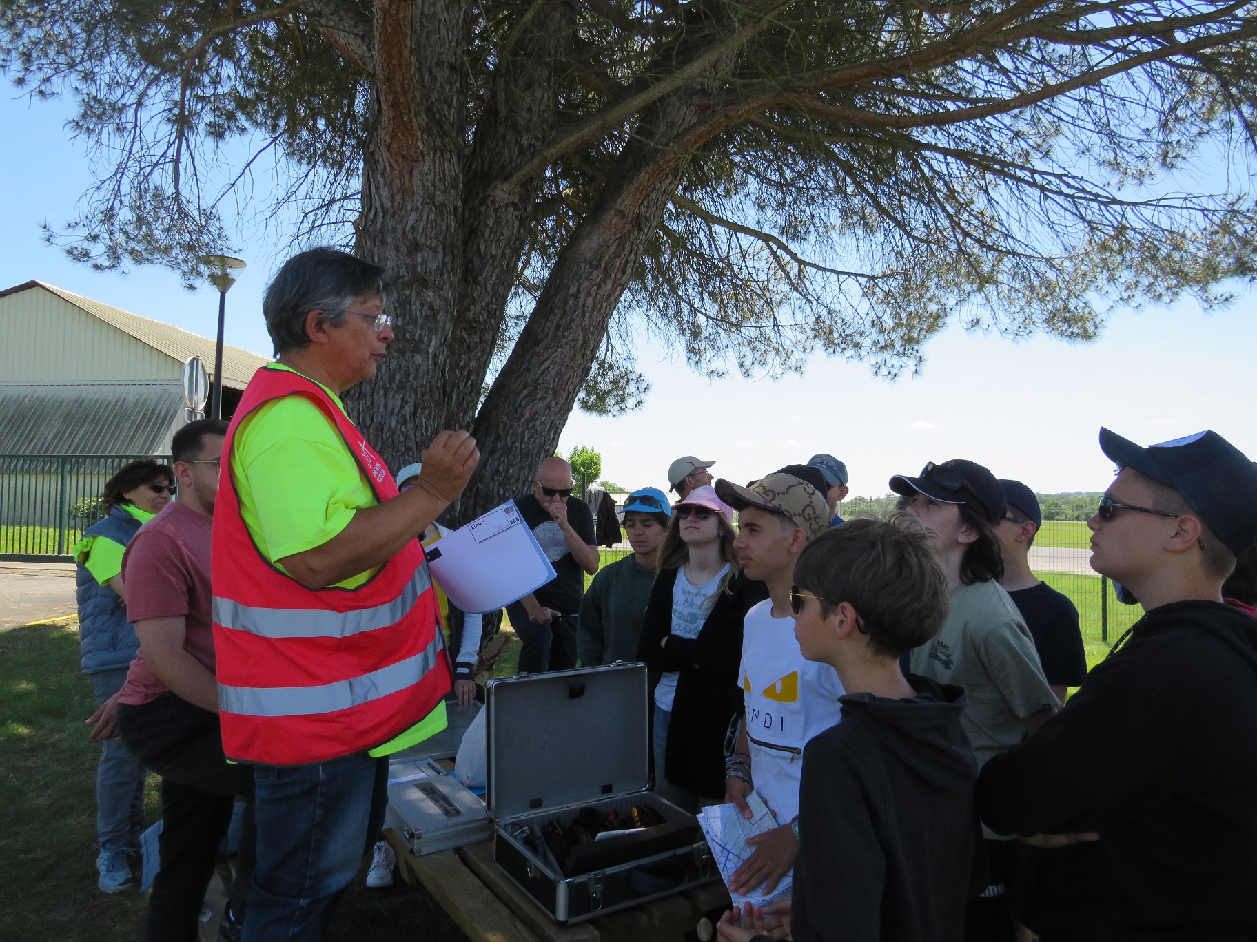 Les Citoyens du Ciel 3 aéroport Auch-Gers 17 mai 2025.JPG (974 KB)